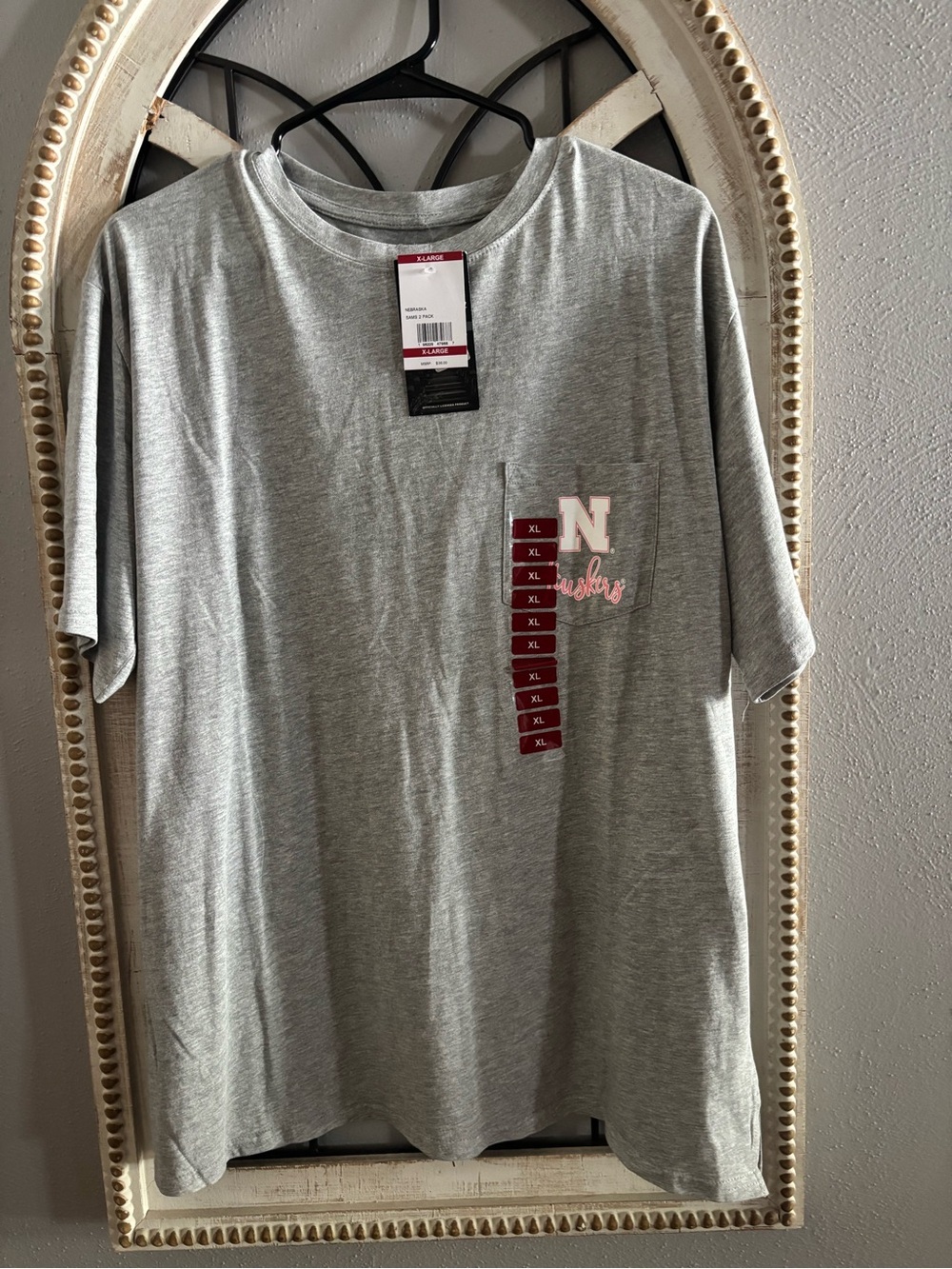 Gray Short-Sleeve Pocket Tee with Pink 'N' Accent XL, NWT
